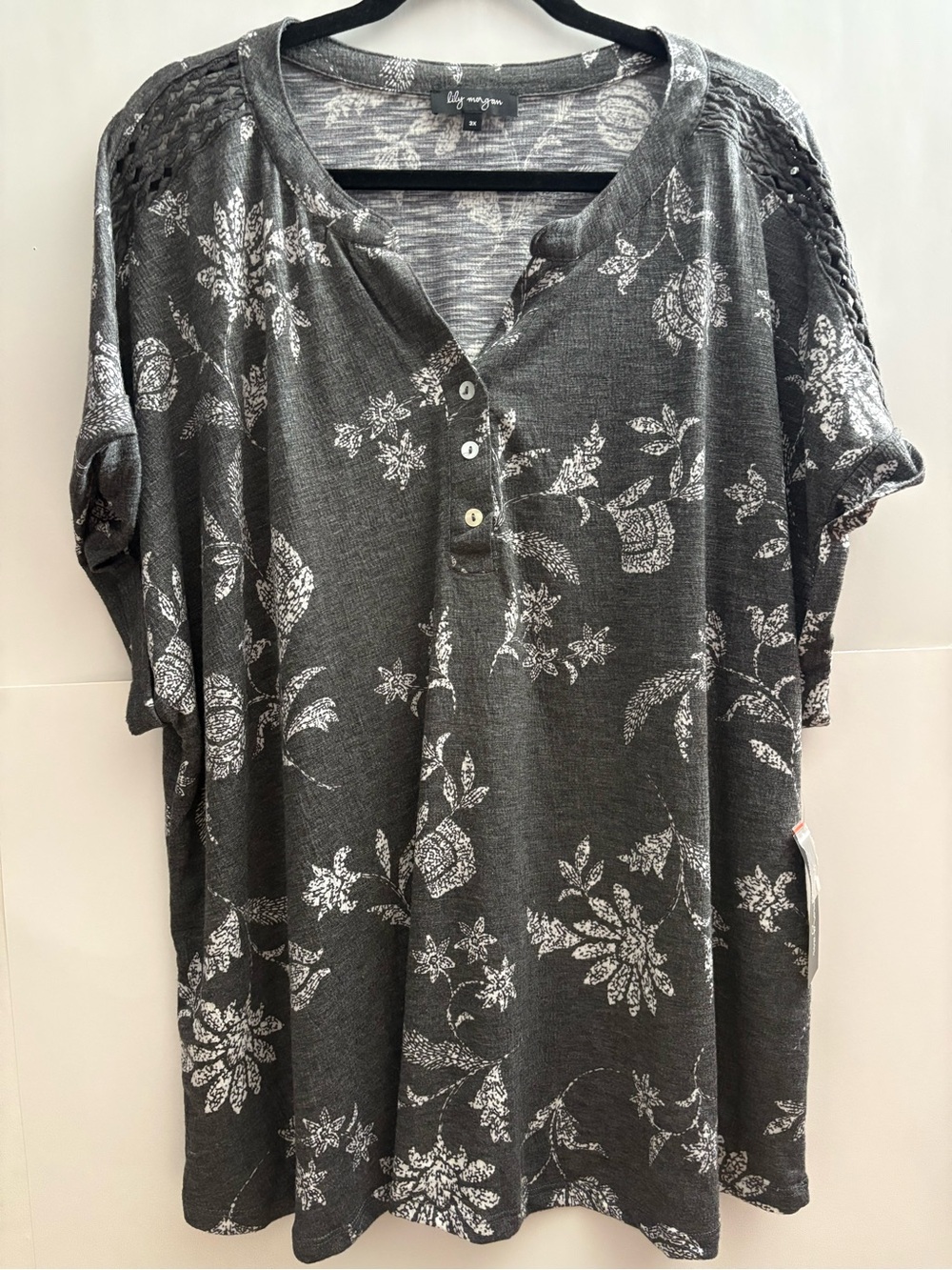4 for $25 🖤 Lily Morgan Charcoal Floral Henley Tunic Top – Size 3X – NWT